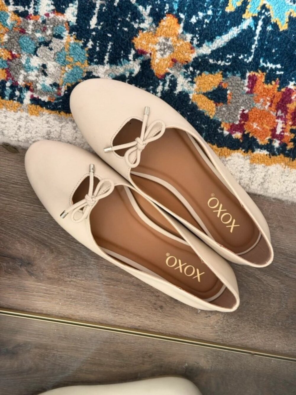 Cream Flats - Picture 3 of 3